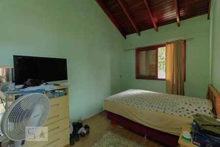 Casa à venda com 300m², 4 quartos e 4 vagas Casa à venda com 300m², 4 quartos e 4 vagasQuarto 2
