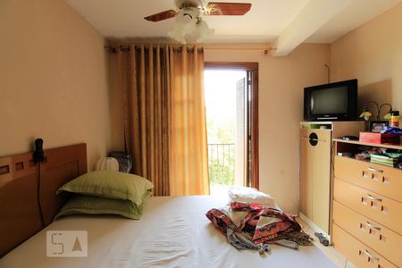 Casa à venda com 300m², 4 quartos e 4 vagas Casa à venda com 300m², 4 quartos e 4 vagasSuíte
