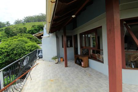 Casa à venda com 300m², 4 quartos e 4 vagas Casa à venda com 300m², 4 quartos e 4 vagasVaranda sala 2