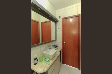 Casa à venda com 300m², 4 quartos e 4 vagas Casa à venda com 300m², 4 quartos e 4 vagasBanheiro 2