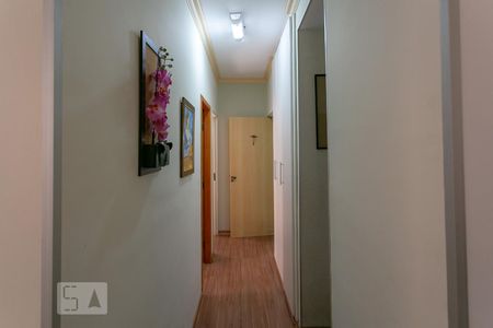 Corredor de apartamento para alugar com 3 quartos, 90m² em Silveira, Belo Horizonte
