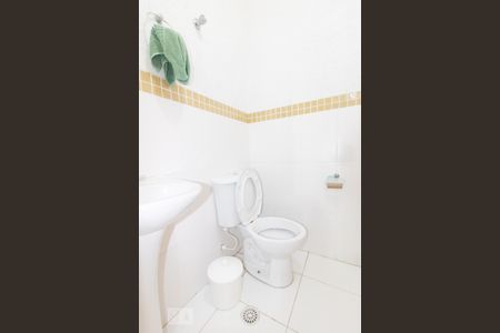 Casa para alugar com 400m², 5 quartos e 5 vagasBanheiro de Serviço