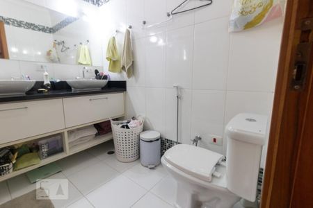 Casa para alugar com 400m², 5 quartos e 5 vagasBanheiro da Suíte 3