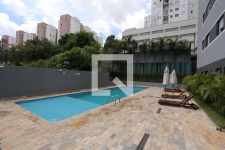 Studio à venda com 32m², 1 quarto e 1 vaga Studio à venda com 32m², 1 quarto e 1 vagaÁrea comum - Piscina