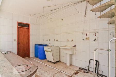 Casa à venda com 360m², 4 quartos e 8 vagasÁrea de Serviço