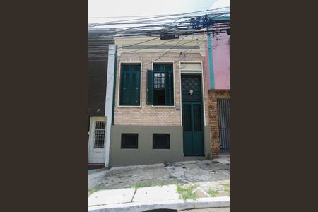 Casa à venda com 67m², 2 quartos e sem vagaFachada