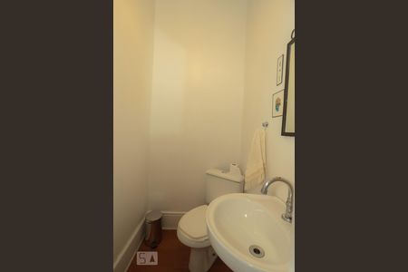 Casa à venda com 67m², 2 quartos e sem vagaLavabo