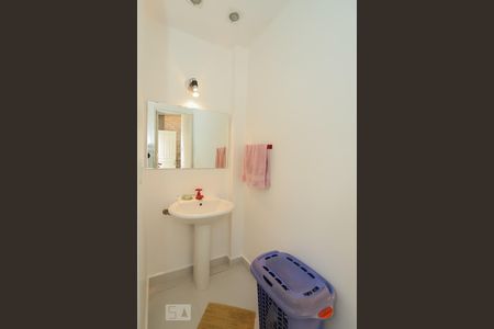 Casa à venda com 67m², 2 quartos e sem vagaBanheiro