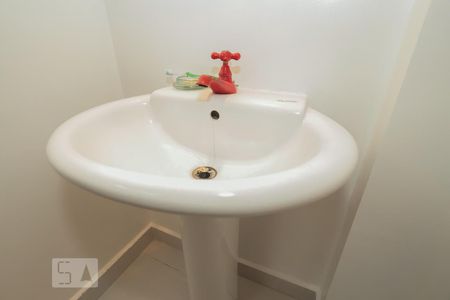 Casa à venda com 67m², 2 quartos e sem vagaBanheiro