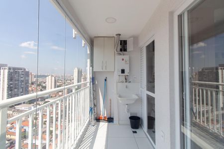 Apartamento à venda com 44m², 2 quartos e sem vaga Apartamento à venda com 44m², 2 quartos e sem vagaVaranda