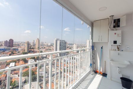 Apartamento à venda com 44m², 2 quartos e sem vaga Apartamento à venda com 44m², 2 quartos e sem vagaVaranda