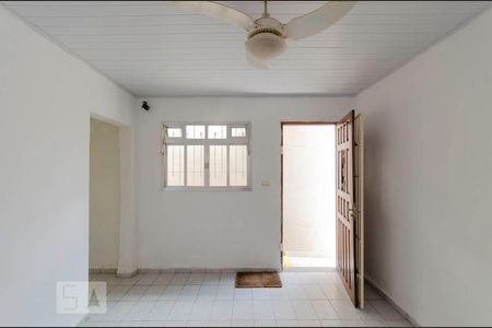 Sala de casa à venda com 2 quartos, 60m² em Vila Nhocune, São Paulo