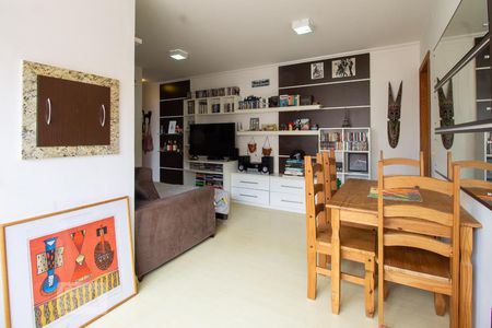 Sala de apartamento à venda com 2 quartos, 80m² em Santana, Porto Alegre
