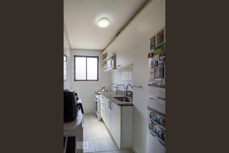 Apartamento à venda com 80m², 2 quartos e 1 vaga Apartamento à venda com 80m², 2 quartos e 1 vagaCozinha e Área de Serviço