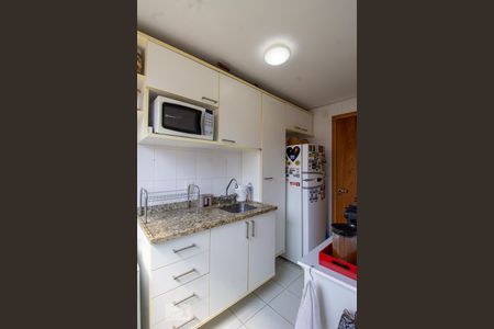 Apartamento à venda com 80m², 2 quartos e 1 vaga Apartamento à venda com 80m², 2 quartos e 1 vagaCozinha e Área de Serviço