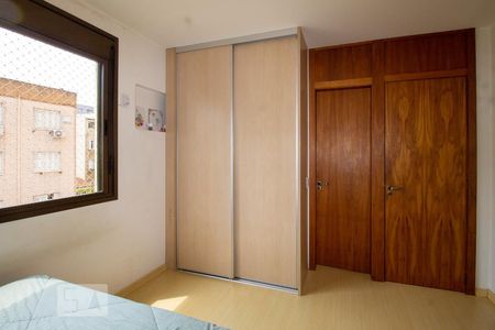 Quarto 1 de apartamento à venda com 2 quartos, 80m² em Santana, Porto Alegre