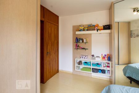 Quarto 1 de apartamento à venda com 2 quartos, 80m² em Santana, Porto Alegre