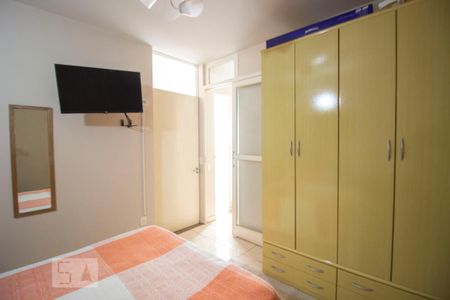 Casa à venda com 360m², 4 quartos e 5 vagasQuarto 1 - Suíte