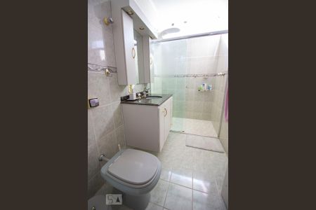 Casa à venda com 360m², 4 quartos e 5 vagasBanheiro Social