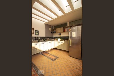 Casa à venda com 360m², 4 quartos e 5 vagasVaranda gourmet