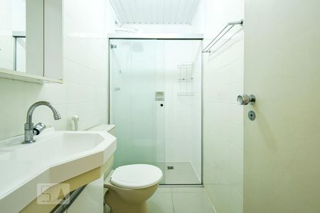 Banheiro de kitnet/studio à venda com 1 quarto, 39m² em Santa Cecília, São Paulo