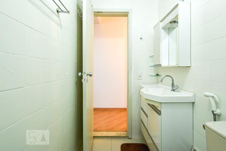 Banheiro de kitnet/studio à venda com 1 quarto, 39m² em Santa Cecília, São Paulo