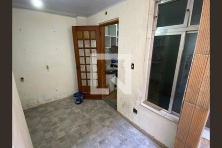 Casa à venda com 77m², 2 quartos e 1 vaga Casa à venda com 77m², 2 quartos e 1 vagaÁrea de Serviço