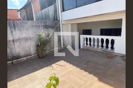 Casa à venda com 77m², 2 quartos e 1 vaga Casa à venda com 77m², 2 quartos e 1 vagaTerraço