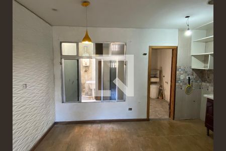 Casa à venda com 77m², 2 quartos e 1 vaga Casa à venda com 77m², 2 quartos e 1 vagaCozinha