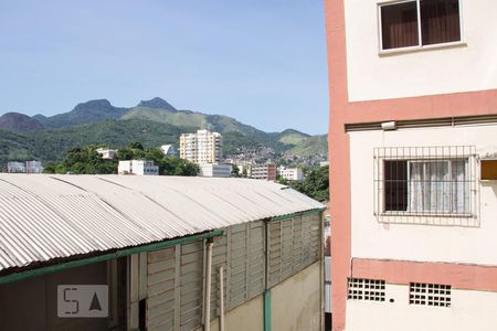 Apartamento à venda com 70m², 2 quartos e 1 vagaQuarto 02 - Janela