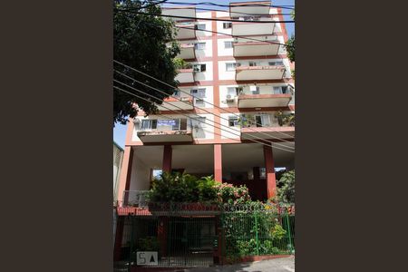 Apartamento à venda com 70m², 2 quartos e 1 vagaFachada