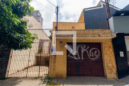 Casa para alugar com 170m², 3 quartos e 2 vagasFachada