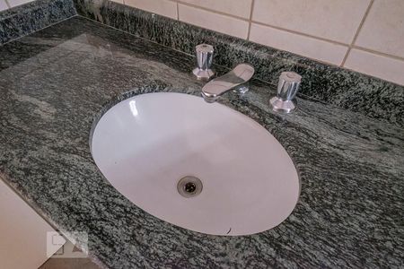 Suíte - Banheiro de apartamento à venda com 3 quartos, 106m² em Sumaré, São Paulo