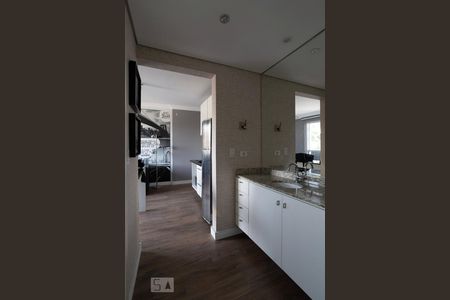 Banheiro Corredor de kitnet/studio para alugar com 1 quarto, 37m² em Alto da Glória, Curitiba