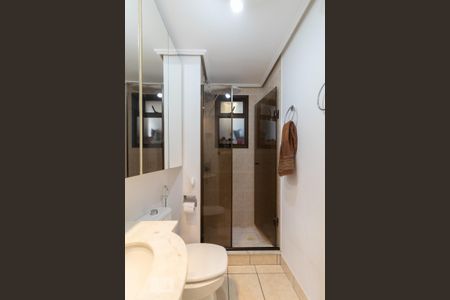 Banheiro de apartamento à venda com 3 quartos, 74m² em Cidade Baixa, Porto Alegre