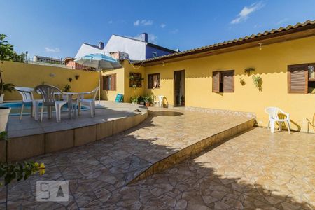 Casa à venda com 319m², 4 quartos e 4 vagas Casa à venda com 319m², 4 quartos e 4 vagasQuintal