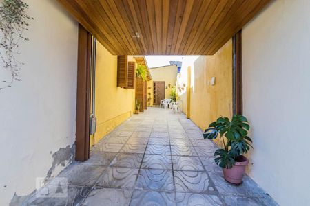 Casa à venda com 319m², 4 quartos e 4 vagas Casa à venda com 319m², 4 quartos e 4 vagasGaragem