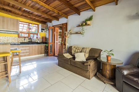 Sala de casa à venda com 4 quartos, 180m² em Cavalhada, Porto Alegre
