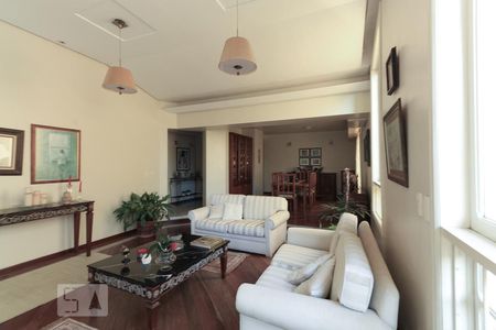 Sala de casa à venda com 4 quartos, 300m² em Jardim Isabel, Porto Alegre