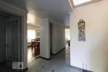 Casa à venda com 600m², 4 quartos e 2 vagasCorredor