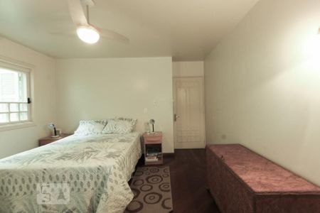 Casa à venda com 600m², 4 quartos e 2 vagasSuíte 2