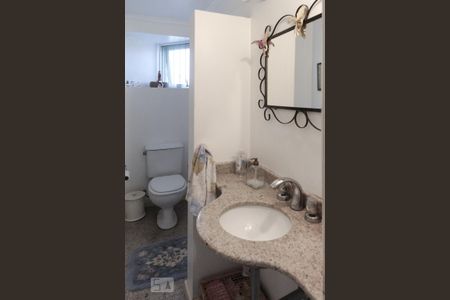 Casa à venda com 600m², 4 quartos e 2 vagasLavabo