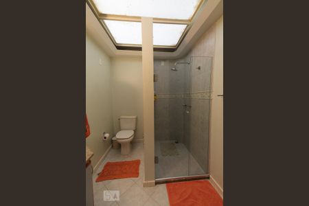 Casa à venda com 600m², 4 quartos e 2 vagasBanheiro