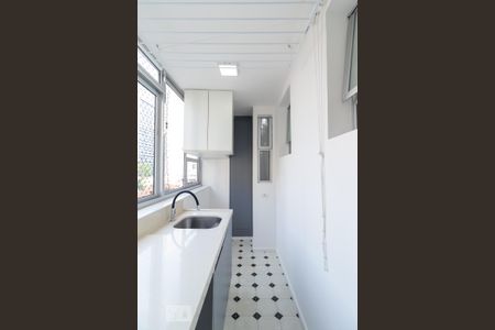 Apartamento à venda com 86m², 2 quartos e sem vaga Apartamento à venda com 86m², 2 quartos e sem vagaÁrea de serviço