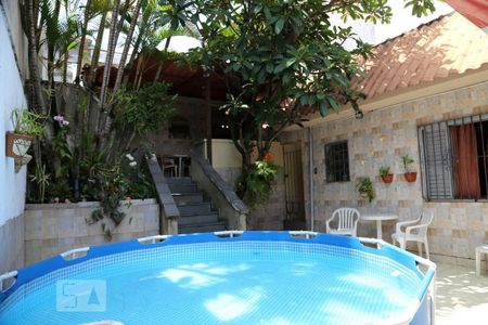 Casa para alugar com 200m², 4 quartos e 3 vagasQuintal