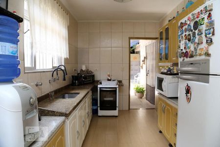 Casa para alugar com 200m², 4 quartos e 3 vagasCozinha