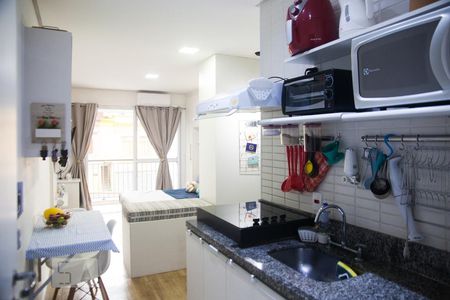 Sala/Cozinha de kitnet/studio à venda com 1 quarto, 28m² em Bela Vista, São Paulo