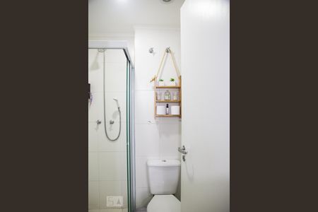 Studio à venda com 28m², 1 quarto e sem vaga Studio à venda com 28m², 1 quarto e sem vagaBanheiro