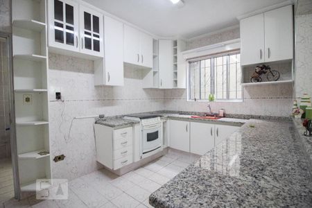 Casa para alugar com 150m², 3 quartos e 2 vagascozinha