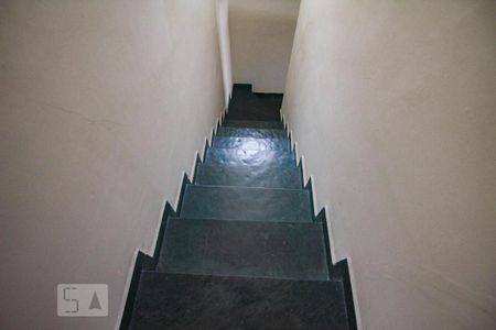 Casa para alugar com 150m², 3 quartos e 2 vagasescada acesso sala